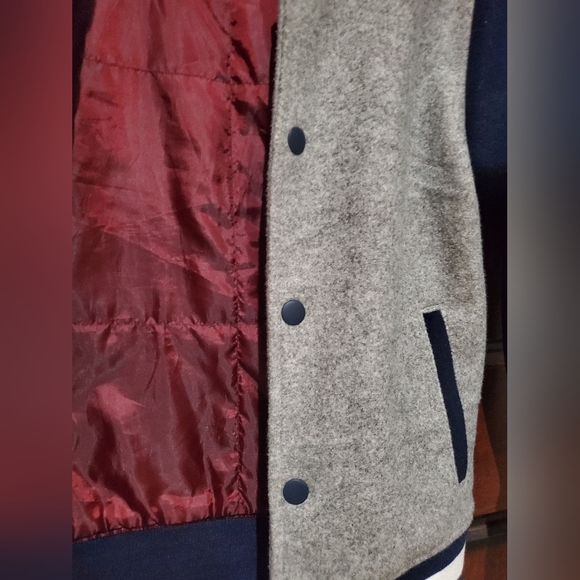 Jacket - Picture 2 of 3